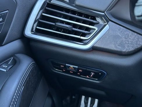 Used 2022 BMW X5 xDrive40i w/ M Sport Package image 14
