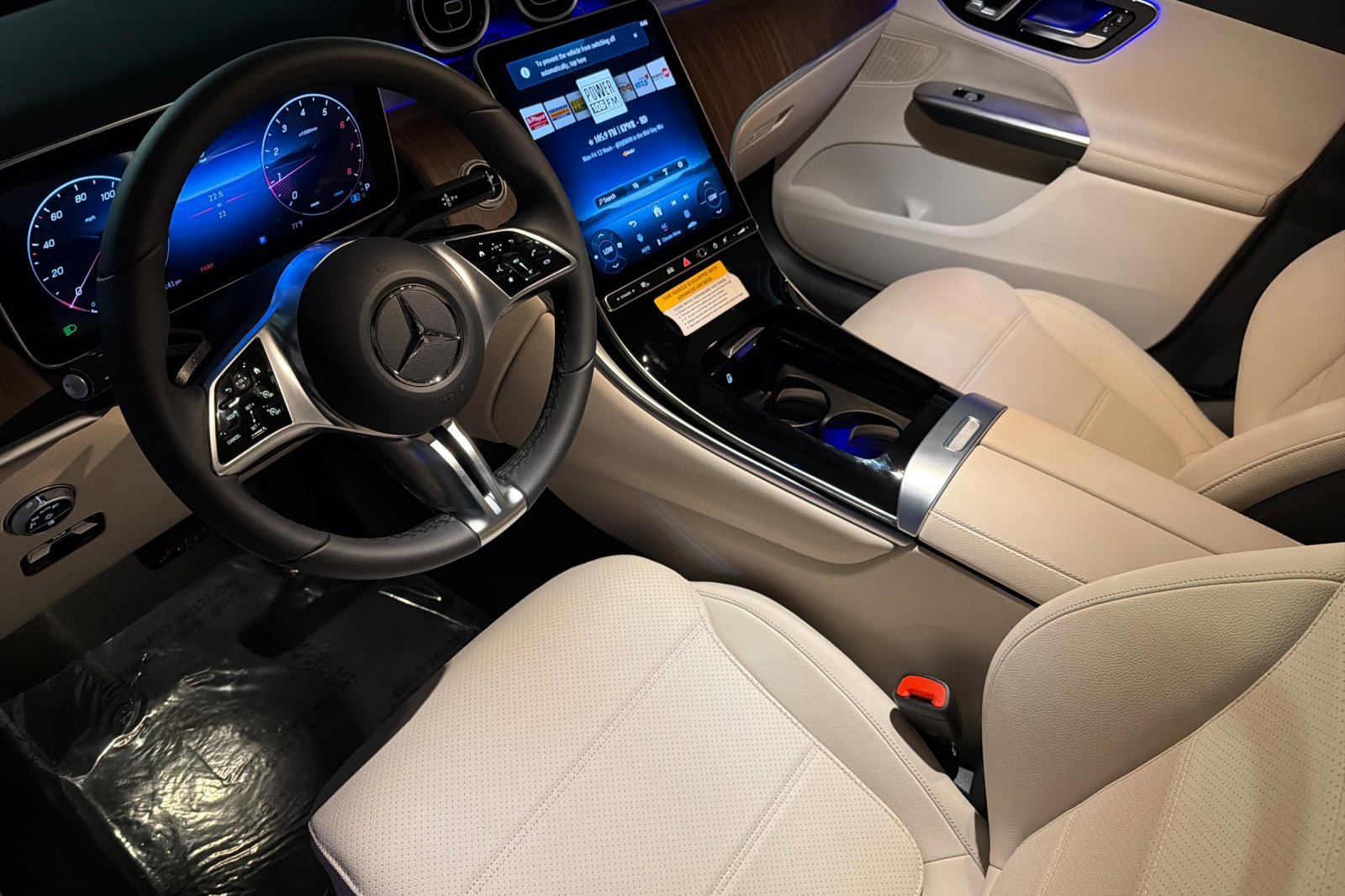 New 2026 Mercedes-Benz GLC 300 image 9