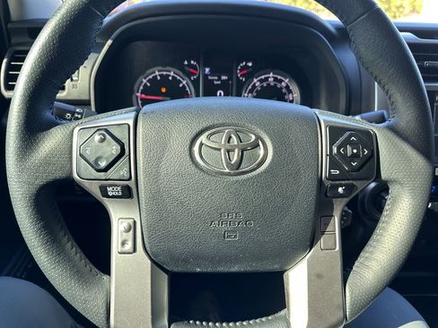 Used 2022 Toyota 4Runner Limited image 21