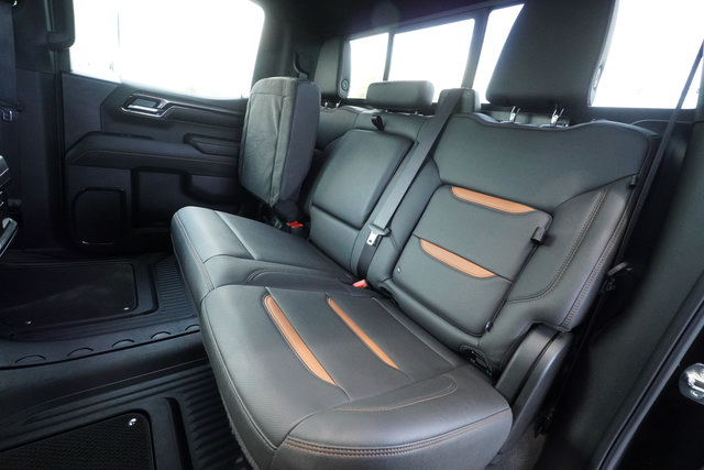 Used 2024 GMC Sierra 1500 AT4 w/ Technology Package AWD/4WD image 30