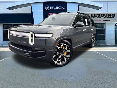 Used 2025 Rivian R1S Premium AWD/4WD image 3