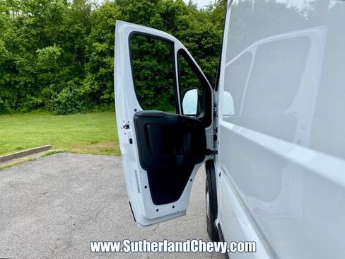 Used 2023 RAM ProMaster 2500 FWD image 13