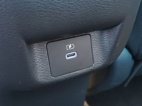 Used 2024 Nissan Versa SR image 18