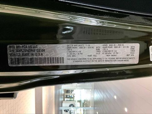 Used 2024 Jeep Wrangler Unlimited Rubicon 4xe image 37