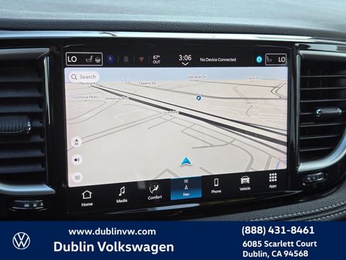 Used 2024 Chrysler Pacifica Select image 16