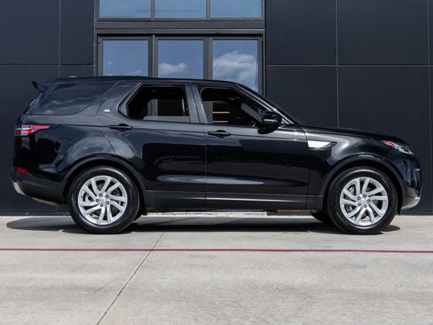 Used 2020 Land Rover Discovery HSE image 10