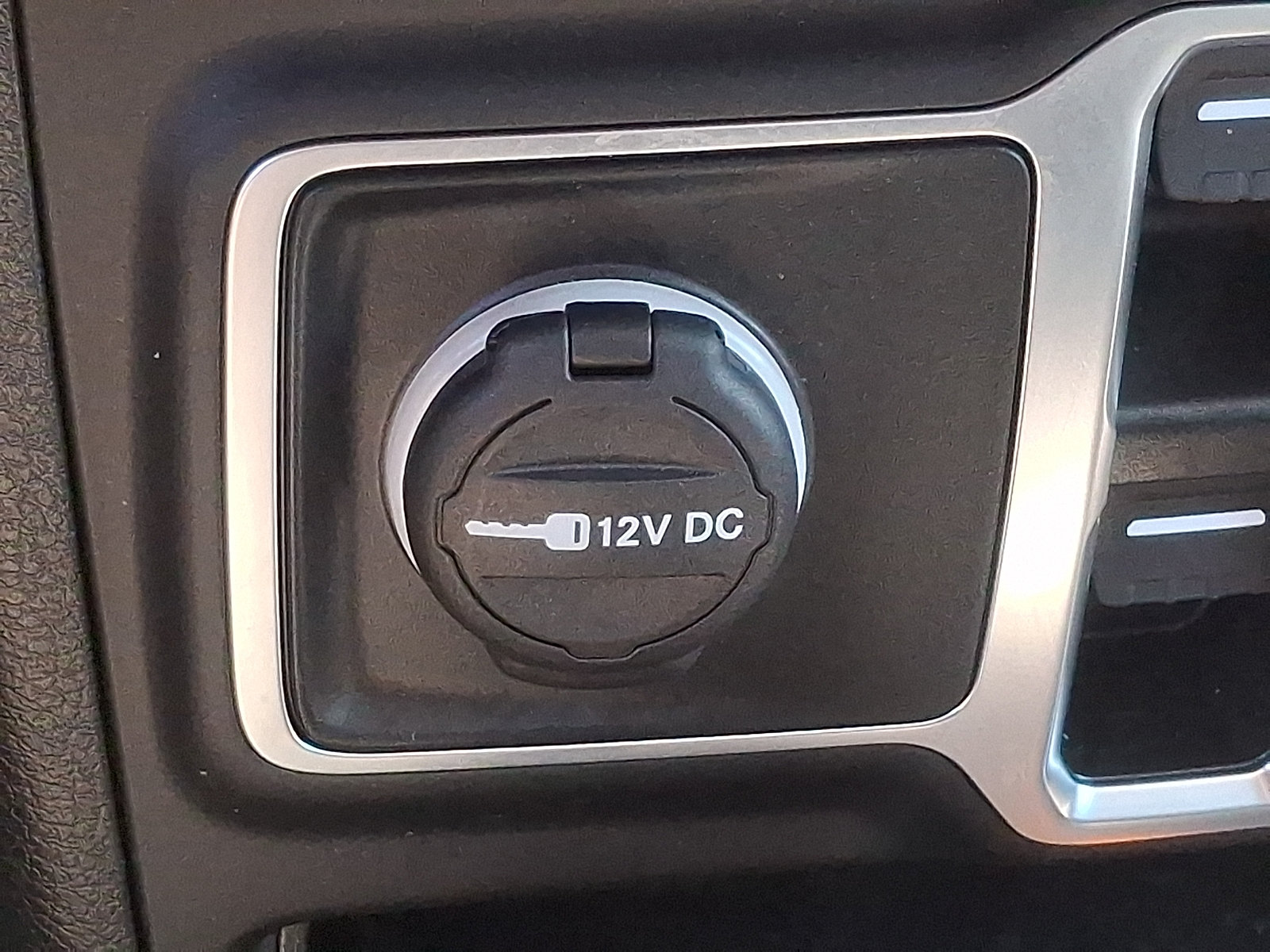 Used 2025 Jeep Wrangler Unlimited Sport AWD/4WD image 22