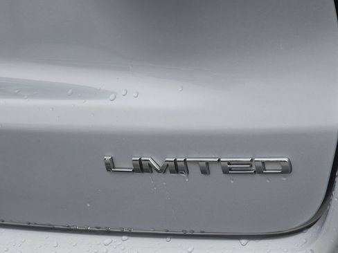 Used 2025 Jeep Compass Limited AWD/4WD image 8
