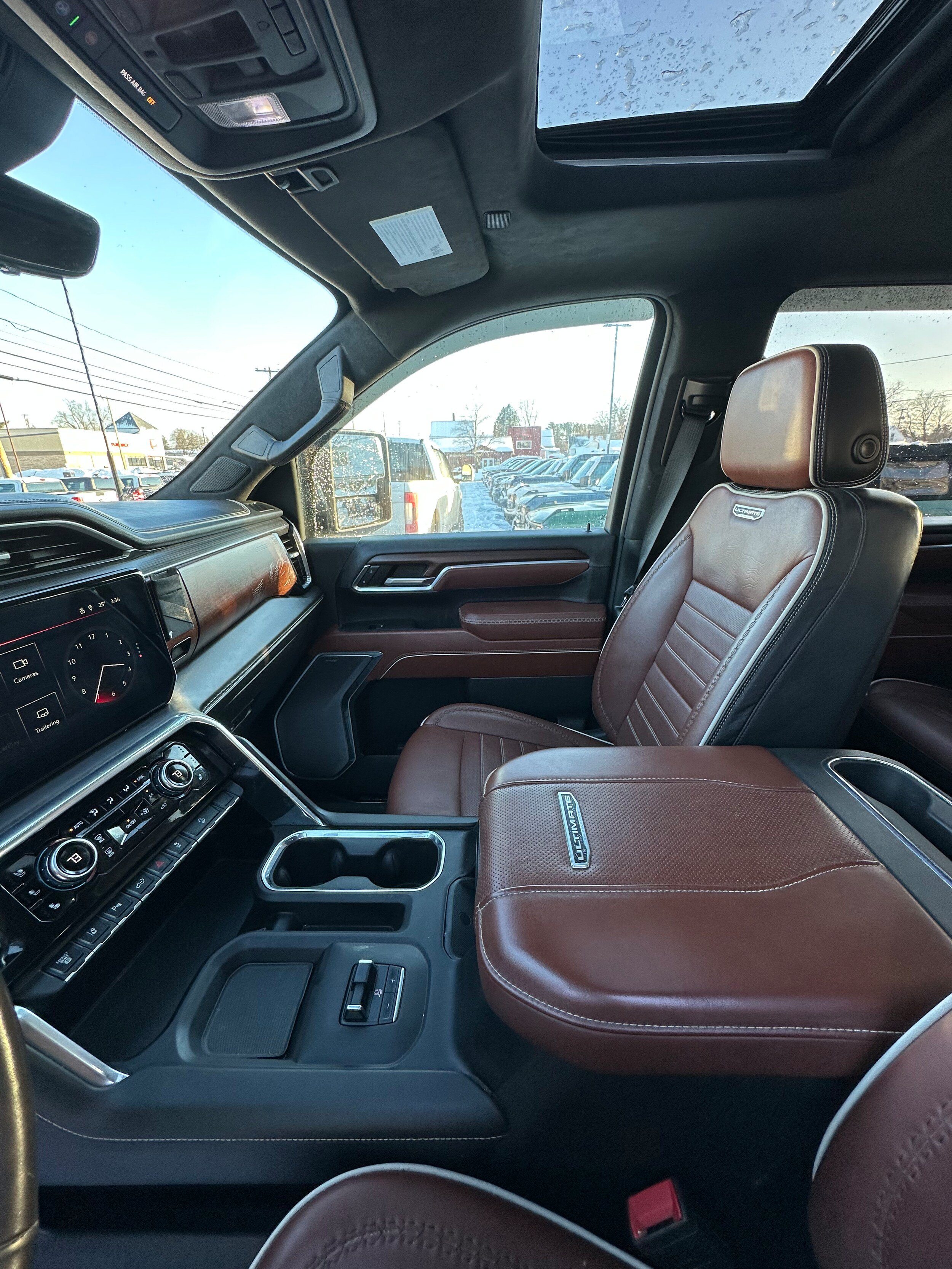Used 2024 GMC Sierra 2500 Denali Ultimate AWD/4WD image 17