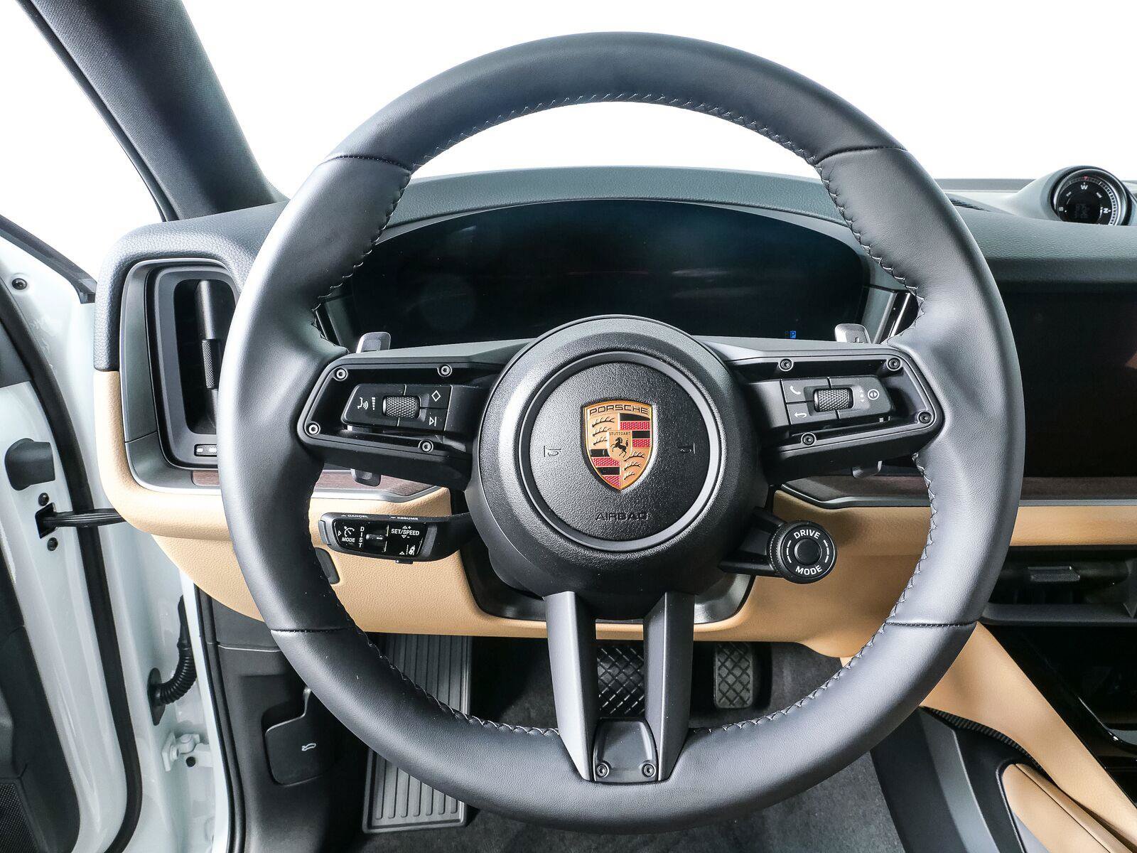 New 2026 Porsche Cayenne Coupe AWD/4WD image 10