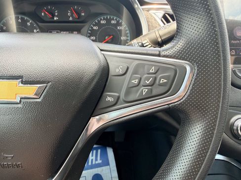 Used 2021 Chevrolet Malibu LT FWD image 9