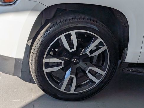 Used 2020 Chevrolet Tahoe LT w/ RST Edition image 4