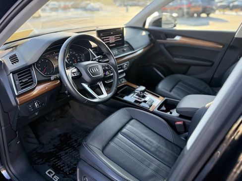 Used 2023 Audi Q5 2.0T Premium w/ Convenience Package image 12