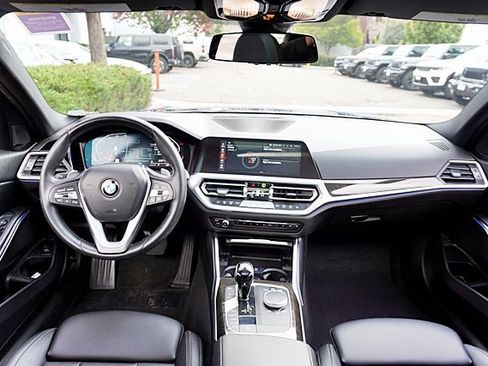 Used 2022 BMW 330i Sedan w/ Driving Assistance Package image 19