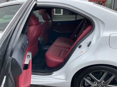 Used 2016 Lexus IS 200t w/ F Sport Package RWD image 28