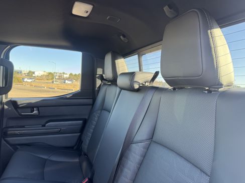 Used 2025 Toyota Tacoma TRD Off-Road image 15