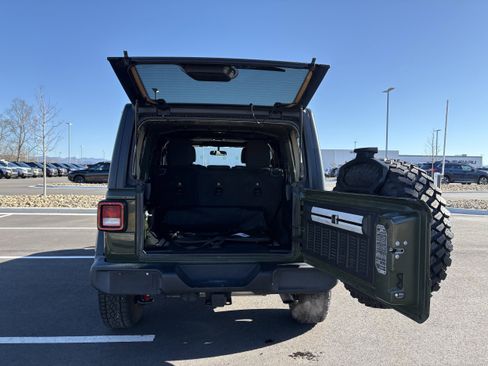 Used 2021 Jeep Wrangler Unlimited Sport image 11