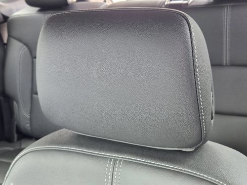 Used 2024 Chevrolet Blazer LT FWD image 22