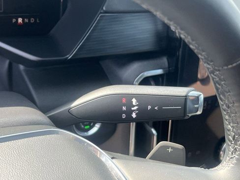 Used 2025 GMC Acadia Elevation image 15