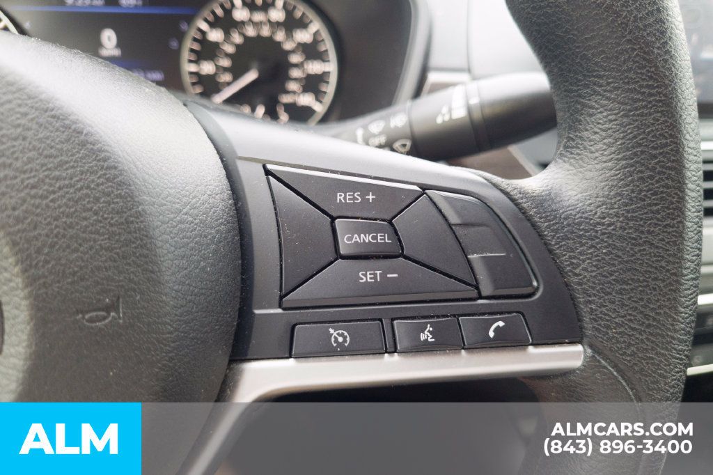 Used 2024 Nissan Altima 2.5 SV FWD image 10