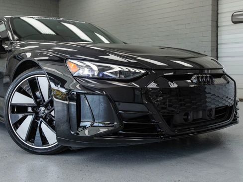Used 2024 Audi e-tron GT Prestige AWD/4WD image 8