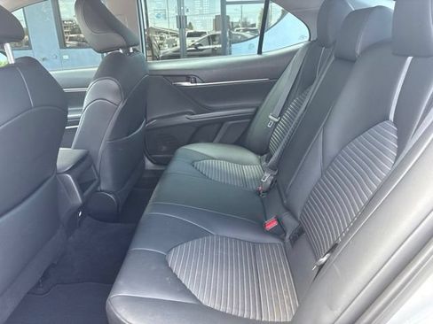 Used 2022 Toyota Camry SE FWD image 14