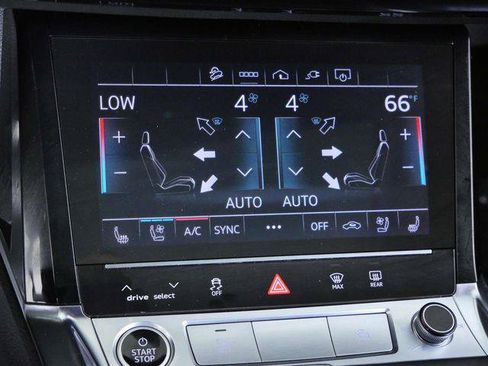 Certified 2024 Audi Q8 e-tron Premium Plus w/ Premium Plus Package AWD/4WD image 23