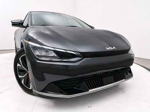 Used 2022 Kia EV6 Wind image 2