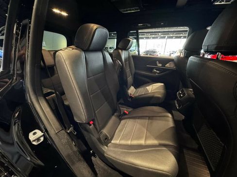 Used 2023 Mercedes-Benz GLS 450 4MATIC image 27