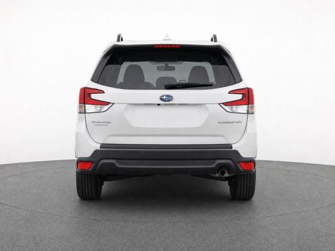 Used 2019 Subaru Forester Premium AWD/4WD image 7