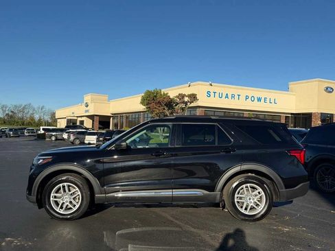Used 2025 Ford Explorer Active image 29