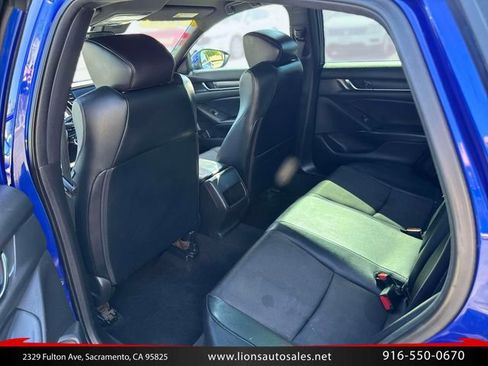 Used 2018 Honda Accord Sport image 14