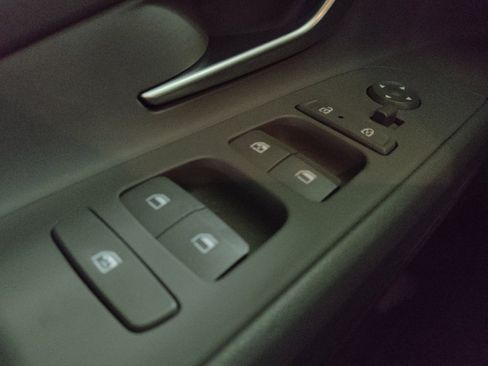 Used 2024 Hyundai Elantra SEL FWD image 27