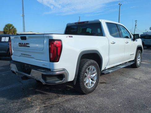 Used 2022 GMC Sierra 1500 SLT w/ SLT Premium Plus Package AWD/4WD image 4