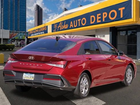 Used 2024 Hyundai Elantra SE FWD image 5