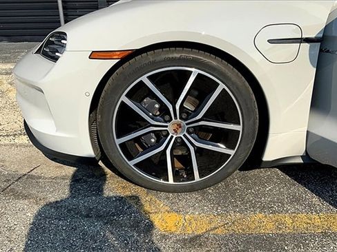 New 2025 Porsche Taycan image 15