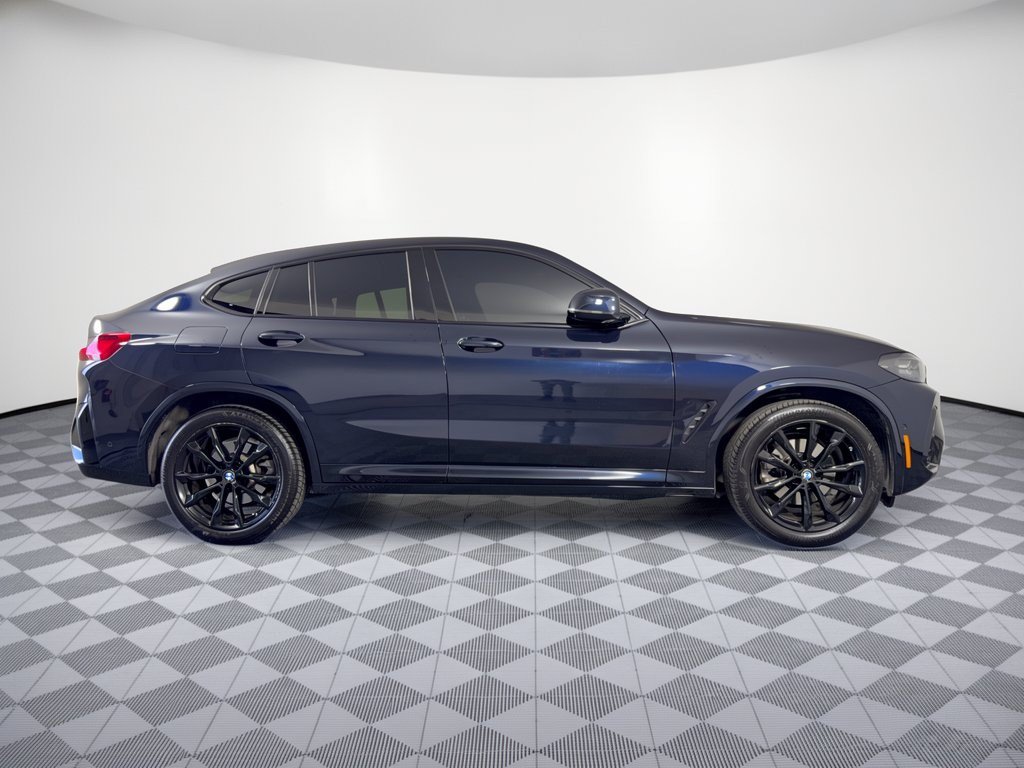 Used 2024 BMW X4 xDrive30i w/ M Sport Package AWD/4WD image 8