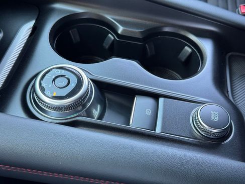 Used 2025 Ford Explorer ST-Line image 25