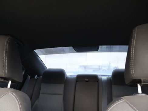Used 2016 Dodge Charger SE RWD image 25