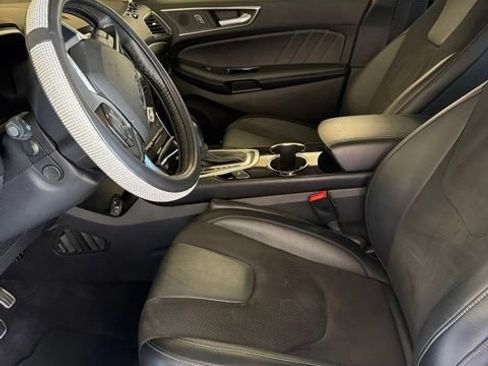 Used 2018 Ford Edge Sport w/ Equipment Group 401A AWD/4WD image 17
