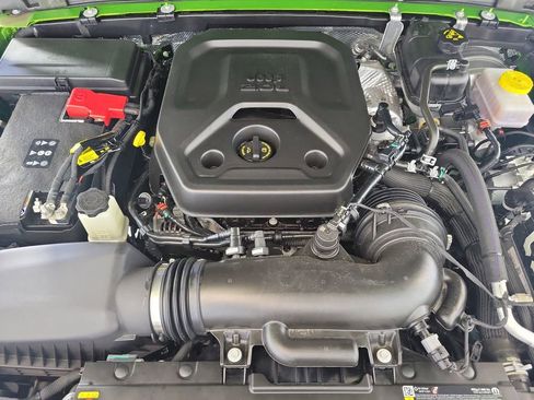 Used 2025 Jeep Wrangler Sport image 11