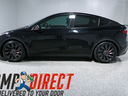 Used 2022 Tesla Model Y Performance AWD/4WD image 10