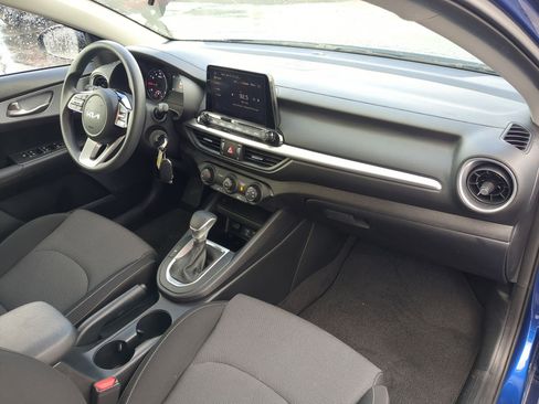 Certified 2024 Kia Forte LXS w/ LXS Technology Package image 19