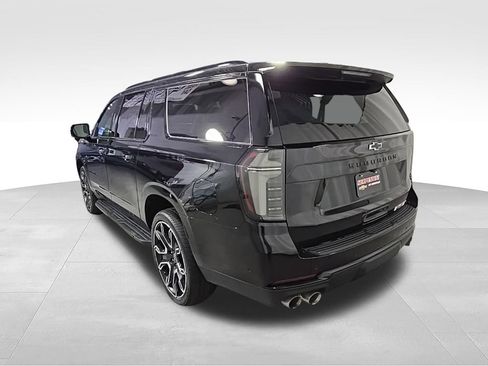 Used 2025 Chevrolet Suburban RST w/ RST Capability Package AWD/4WD image 10