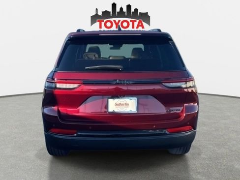 Used 2025 Jeep Grand Cherokee Limited w/ Black Appearance Package image 4