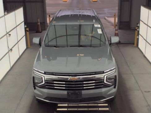 Used 2025 Chevrolet Tahoe LT image 2