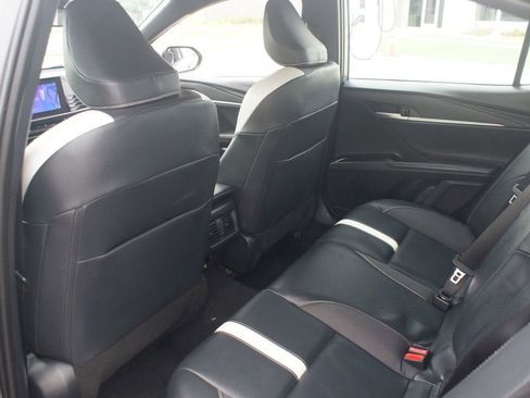 Used 2025 Toyota Camry SE FWD image 14