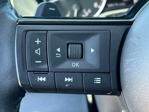 Used 2023 Nissan Pathfinder SL AWD/4WD image 20