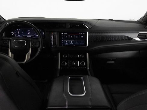 Used 2023 GMC Yukon XL Denali image 19
