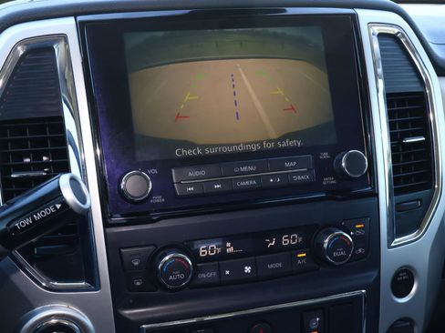Used 2020 Nissan Titan SV w/ SV Convenience Package image 25